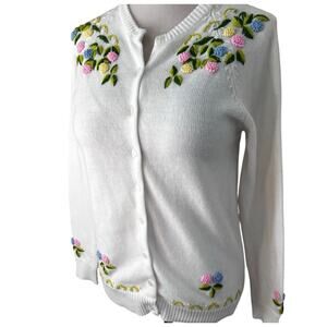 Vintage 70’s Hand Embroidered Cottagecore White Floral Cardigan Sweater Size M